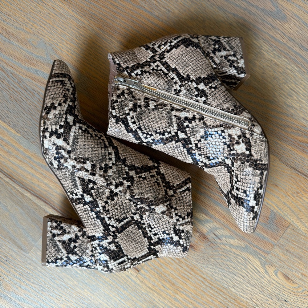 Steve Madden Checkmate Tan Snake Print Ankle Boots - Size 6
